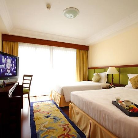 Kalim Resort Patong Extérieur photo