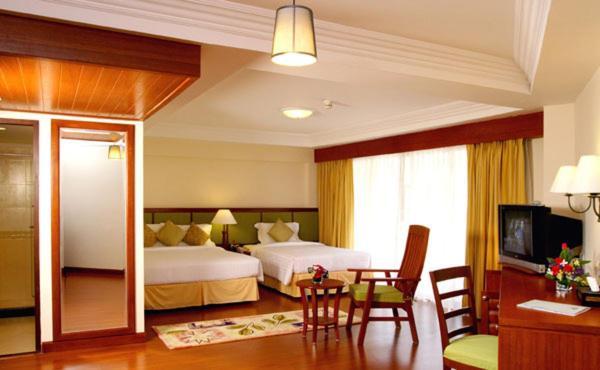Kalim Resort Patong Extérieur photo