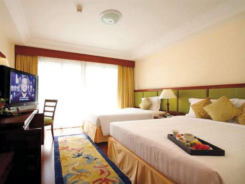 Kalim Resort Patong Extérieur photo